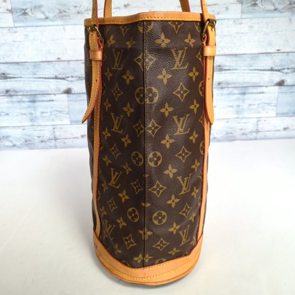LOUIS VUITTON Bucket GM (Large) Monogram Canvas - Picture 4 of 17